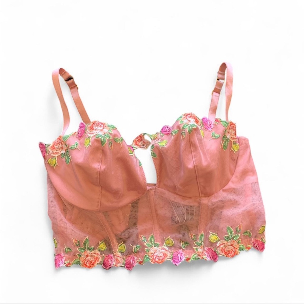 Floral Embroidered Lace Bralette - Victoria’s Secret size Large!